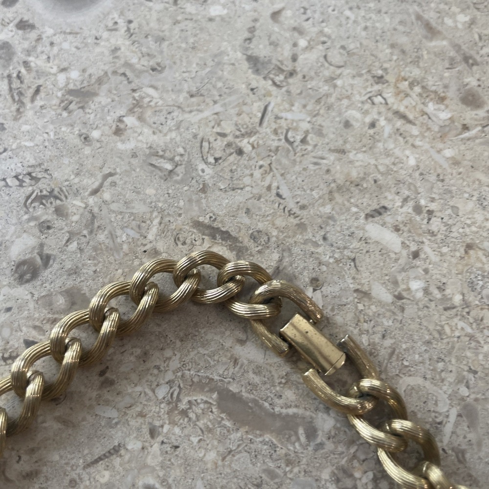 VINTAGE TRIFARI GOLD TONE BAMBOO LATTICE NECKLACE - Picture 6 of 7